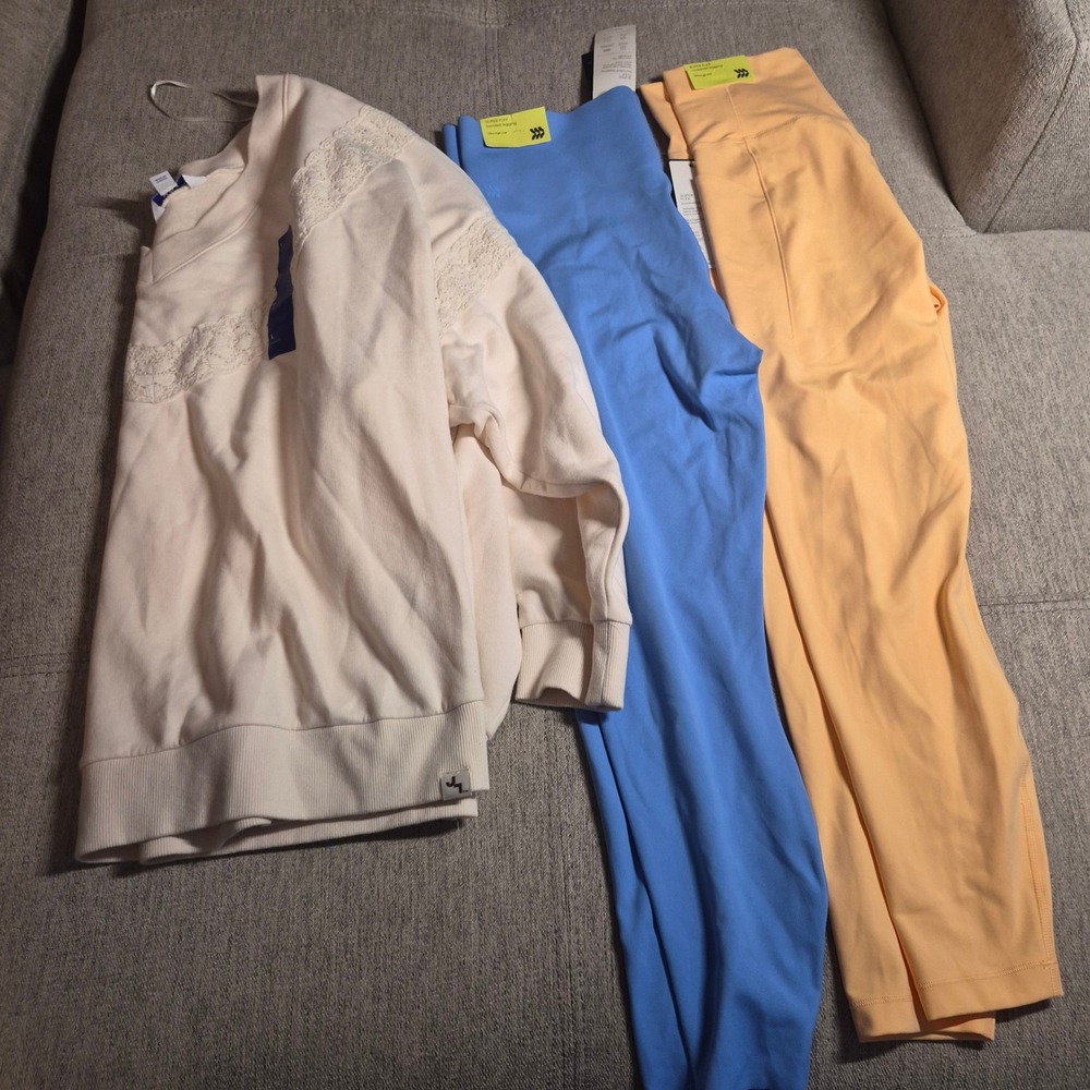 Lot 3 JoyLab Womens V-Neck Lace Trim Sweatshirt & 2 All in Motions Leggings L